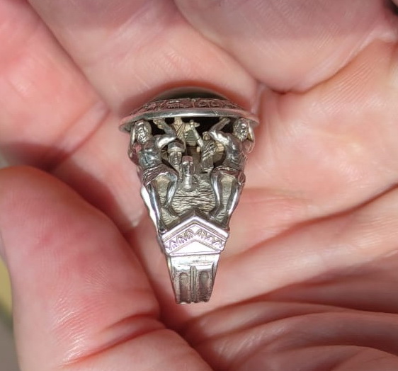 серебряный перстень Восьмые Чудеса Света, нефрит фото 2