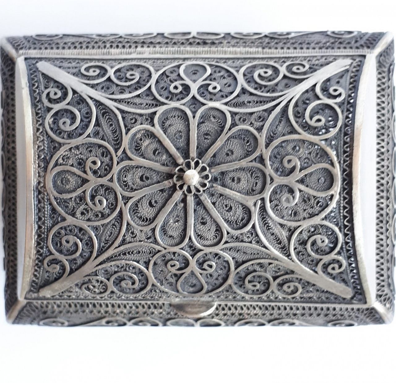 Старинная серебряная сканая шкатулка к.19 века фото 4
