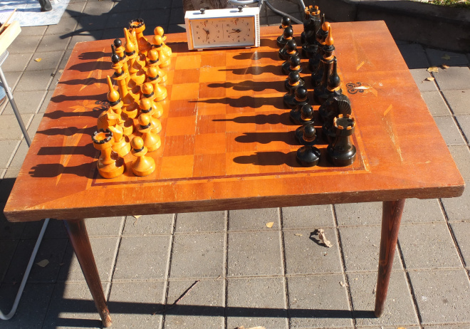 шахматы деревянные крупные со столом, СССР ​​​​​​​