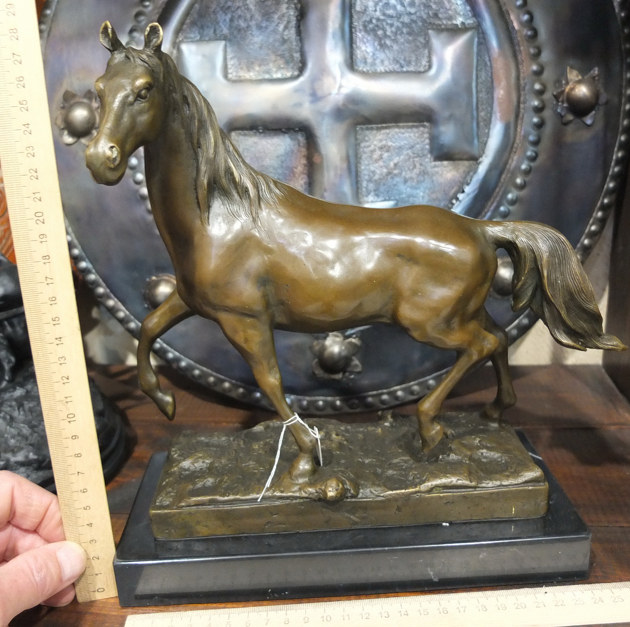 бронзовая скульптура Лошадь фото 3
