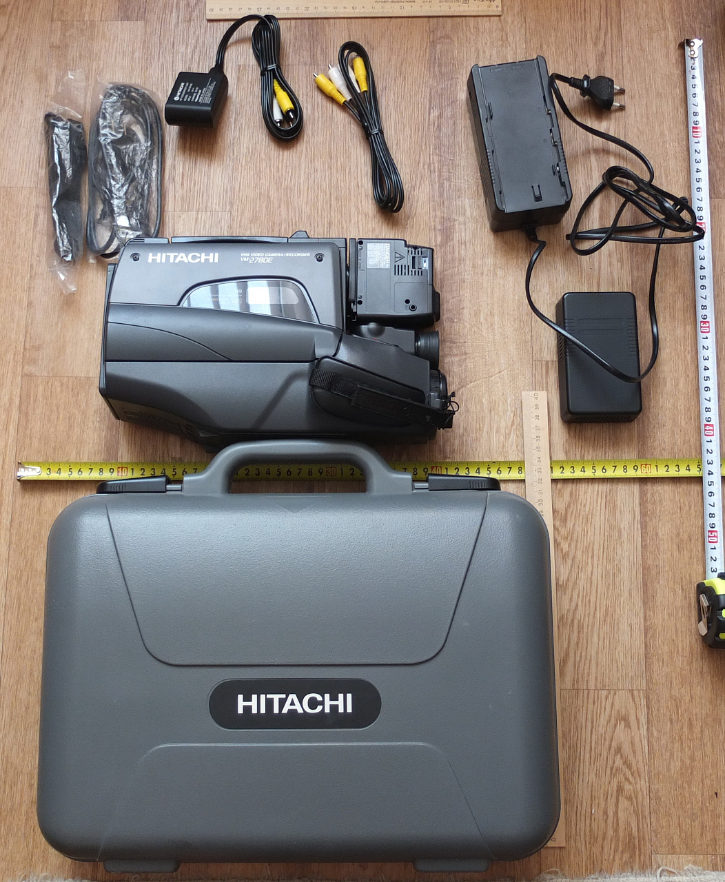 видеокамера Hitachi , винтаж , коллекционная, рабочая фото 8