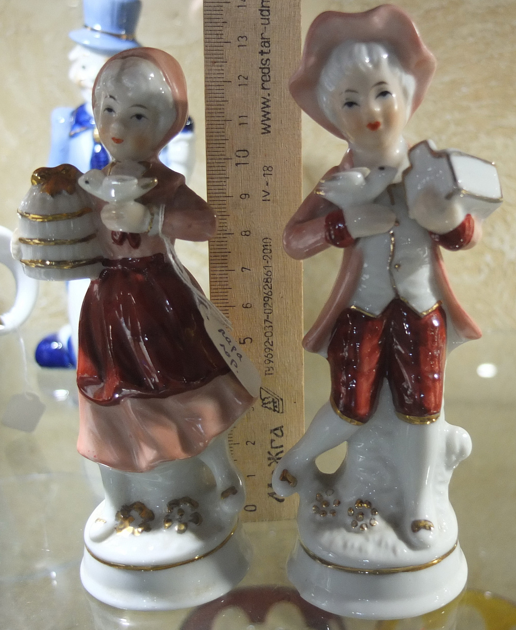 фарфоровые статуэтки Девочка и Мальчик с голубками, старые  фото 6