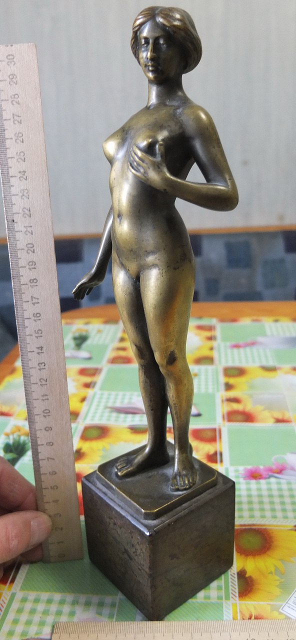 бронзовая статуэтка Венера Милосская с руками, старая фото 5
