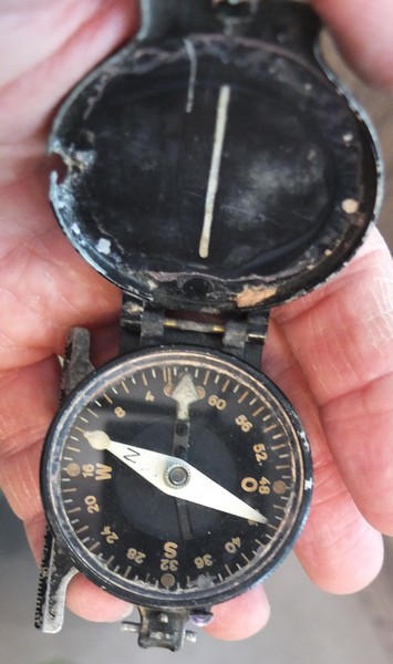 компас старинный коллекционный, военный