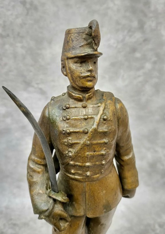статуэтка Бравый Солдат Швейк, шпиатр, ручная роспись красками, Франция, 19 век