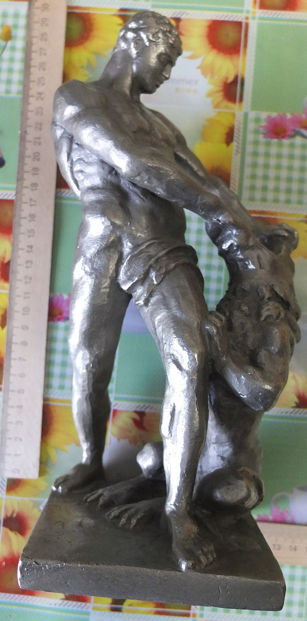 силуминовая статуэтка Самсон разрывающий пасть льву, СССР, металл силумин фото 3