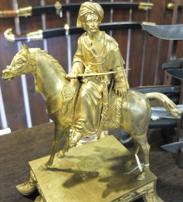 бронзовая статуэтка Араб на коне, бронза, золочение старинная