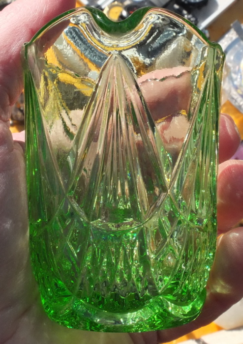 стеклянный молочник, урановое стекло, Мальцов, Императорская Россия фото 2