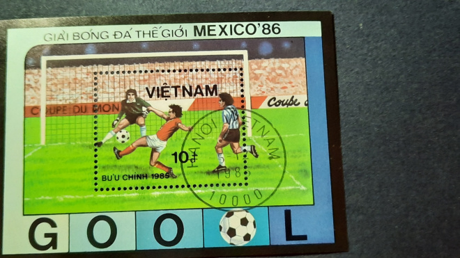 Марка 10 d 1986 г..почта Вьетнама "Мексика 86"