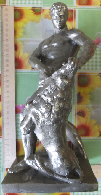 силуминовая статуэтка Самсон разрывающий пасть льву, СССР, металл силумин