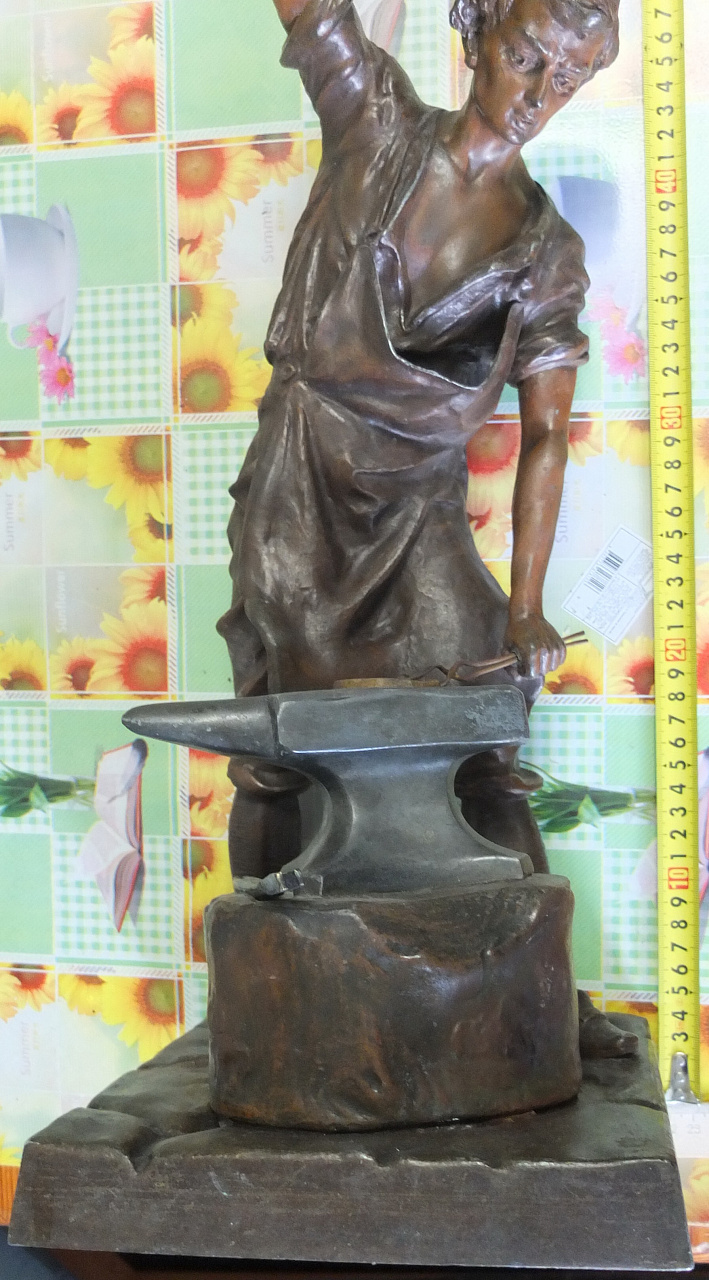 бронзовая скульптура Кузнец, высота 65 см, старая фото 7