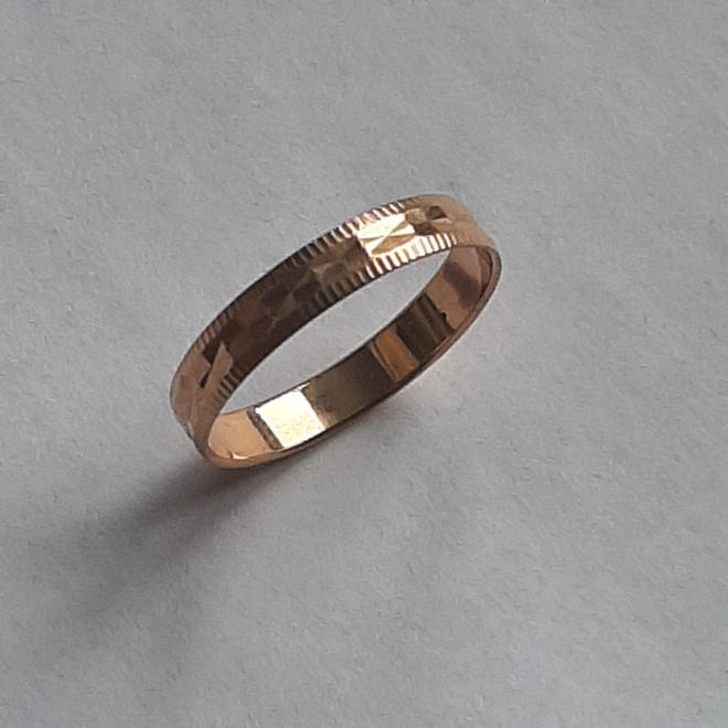 Обручальное кольцо. Золото 585 алмазная грань