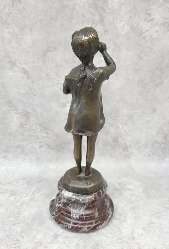 бронзовая статуэтка Девочка и мыльные пузыри фото 3