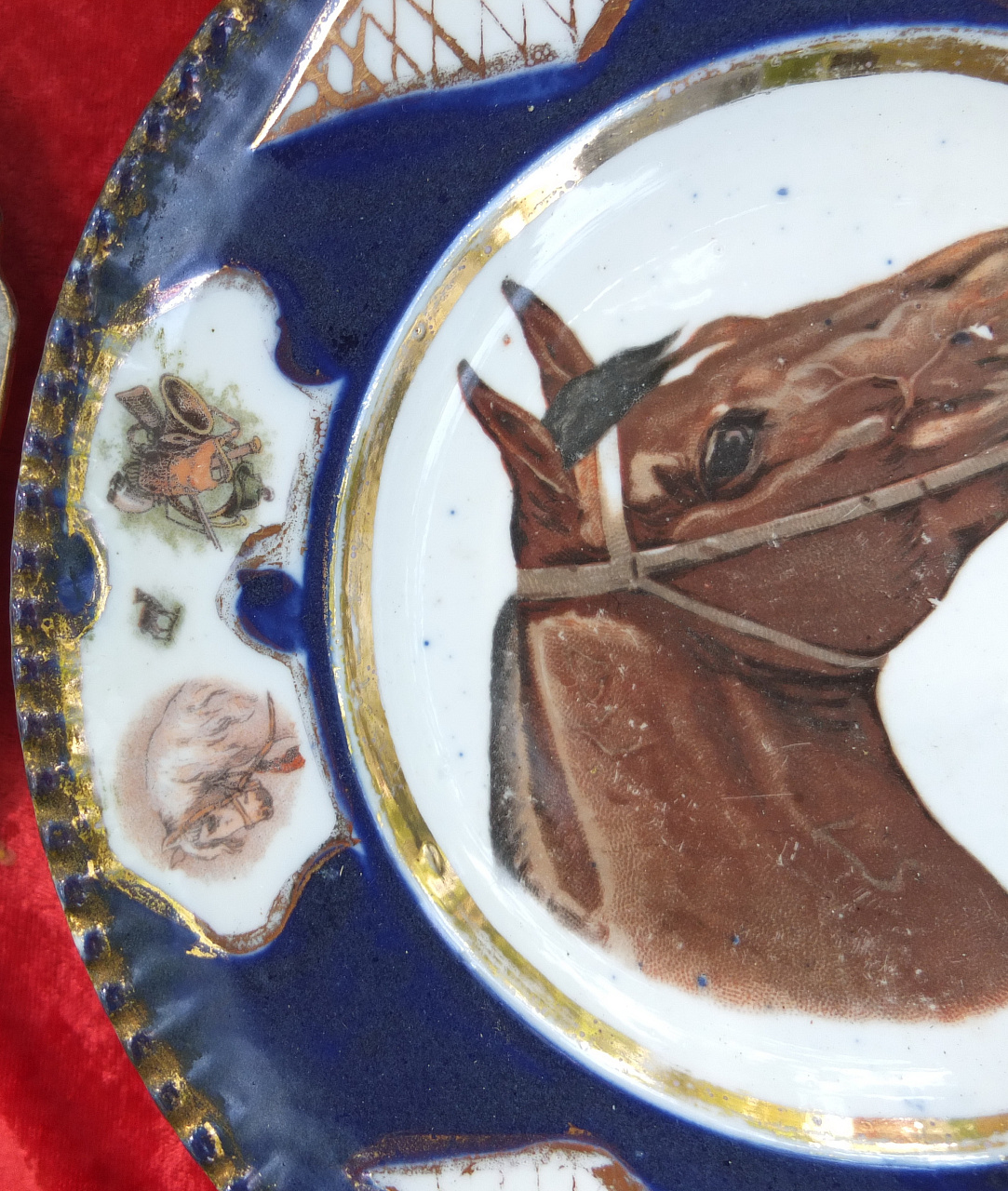 фарфоровая тарелка Лошадь, фарфор Мейсен, старинная, коллекционная фото 4