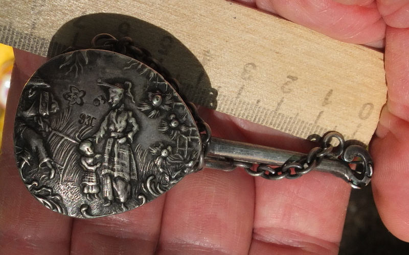 серебряная шкатулка в форме мандолины, 19 в фото 4