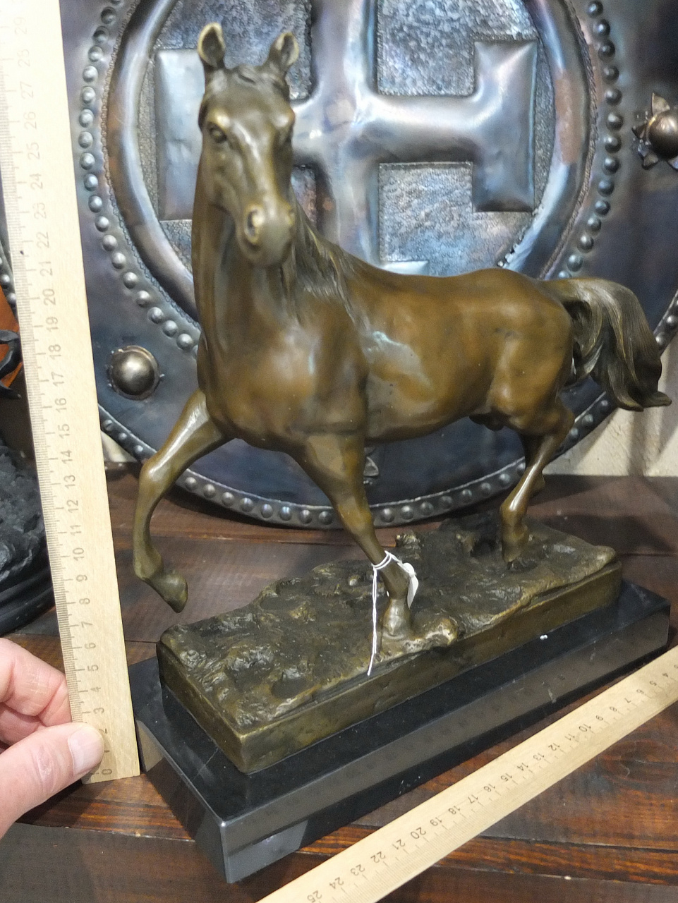 бронзовая скульптура Лошадь фото 4