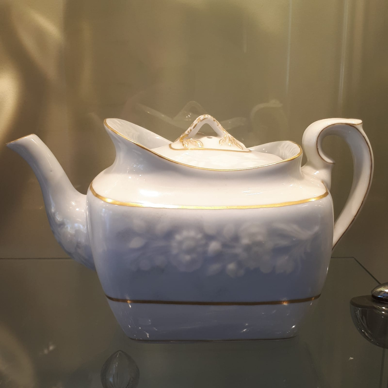 Фарфоровый чайник Александр 3
