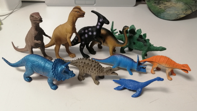  Набор фигурок динозавров