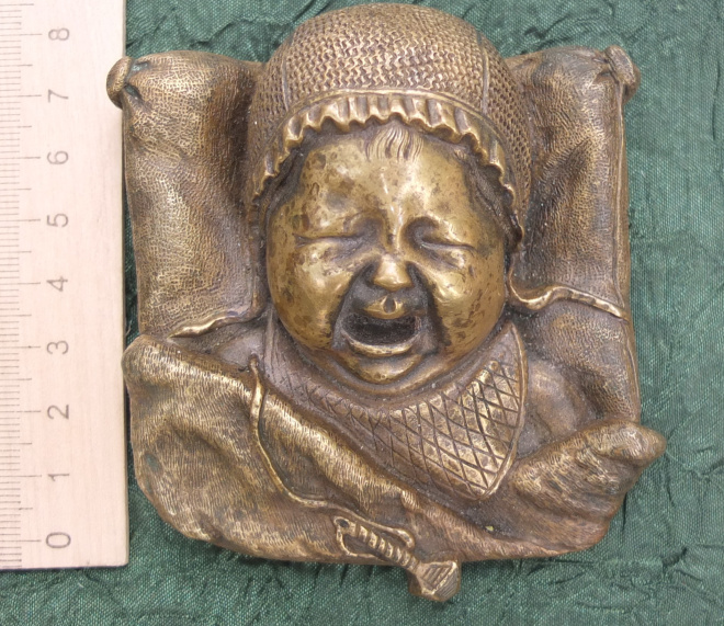 бронзовое панно Плачущий Ребёнок, 19 век