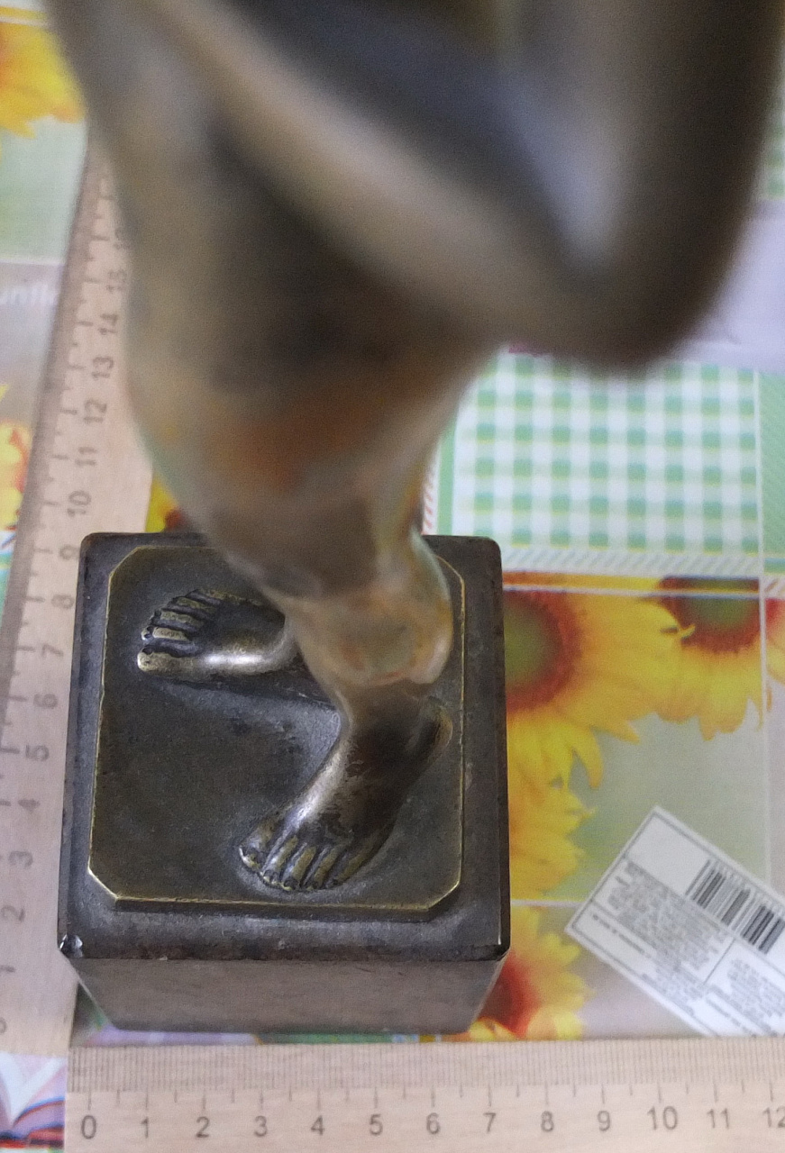 бронзовая статуэтка Венера Милосская с руками, старая фото 3