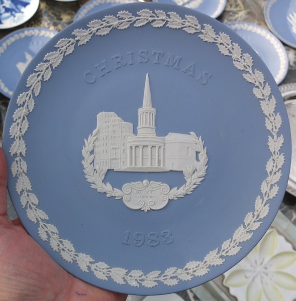 тарелка настенная Wedgewood , Рождество 1983 год, фарфор бисквит, ручная лепка