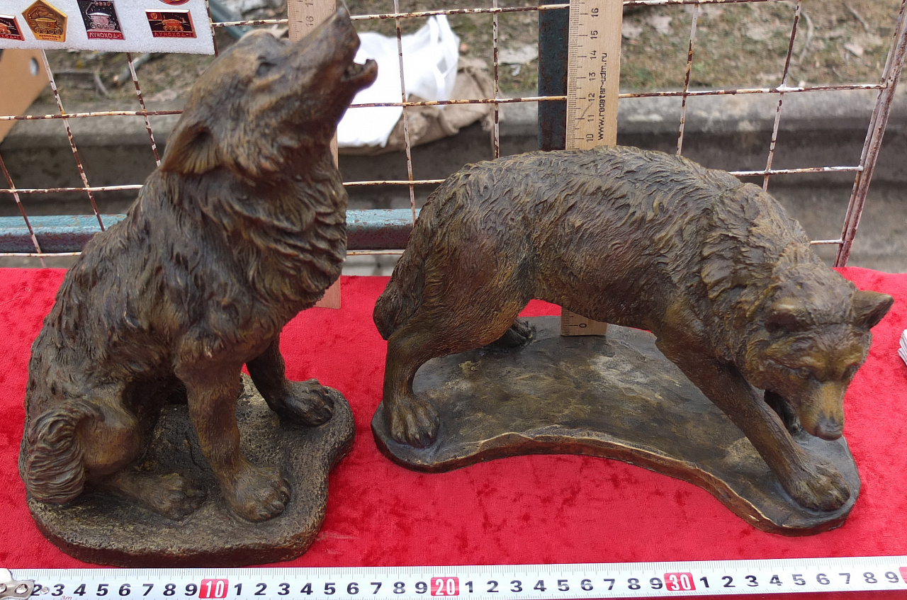 чугунные статуэтки Волк и волчица, бронзирование фото 3