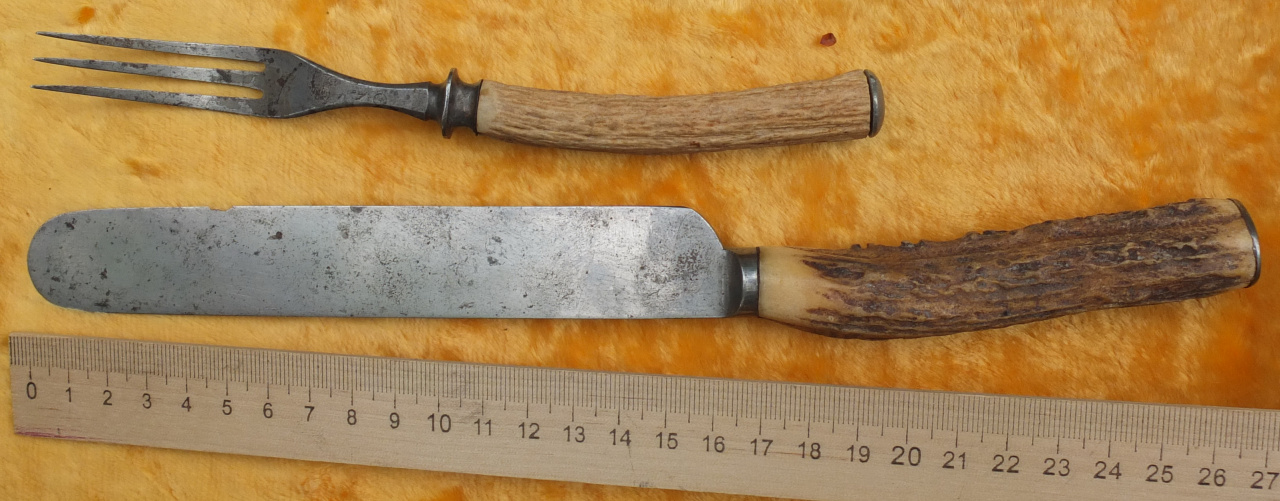 нож и вилка с ручками из рога оленя, кованое железо, 19 век