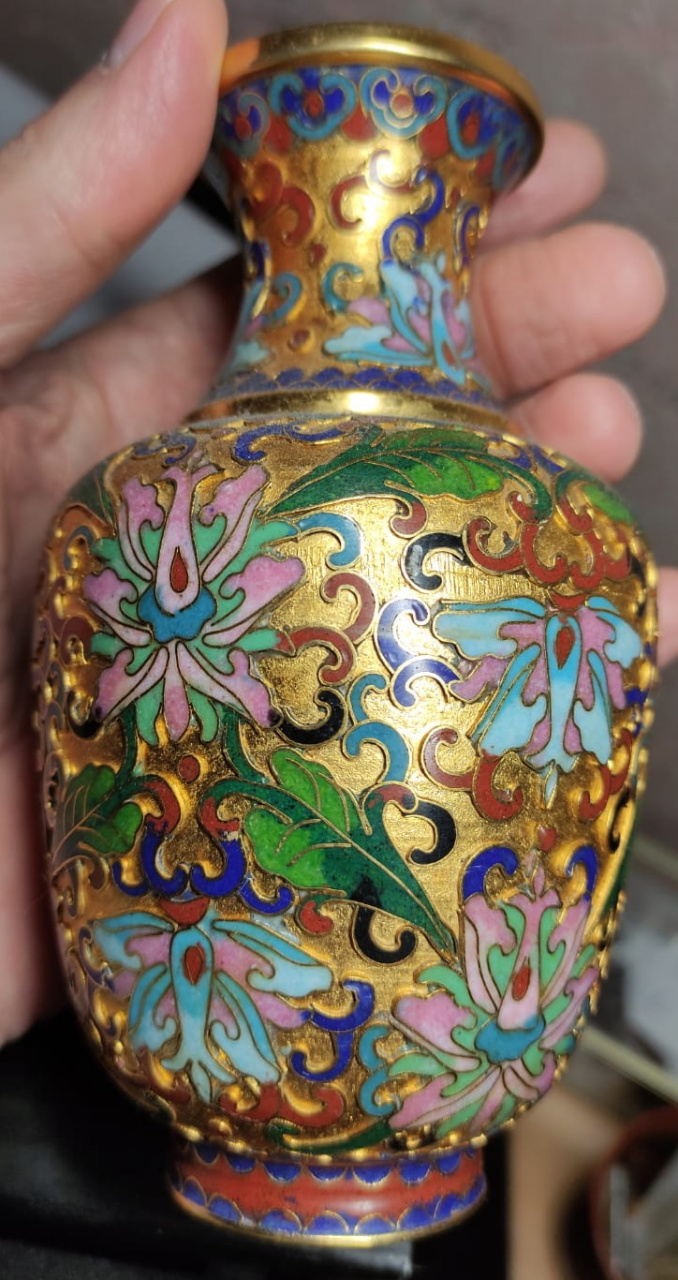 ваза латунная в эмалях клуазоне, настольная декоративная