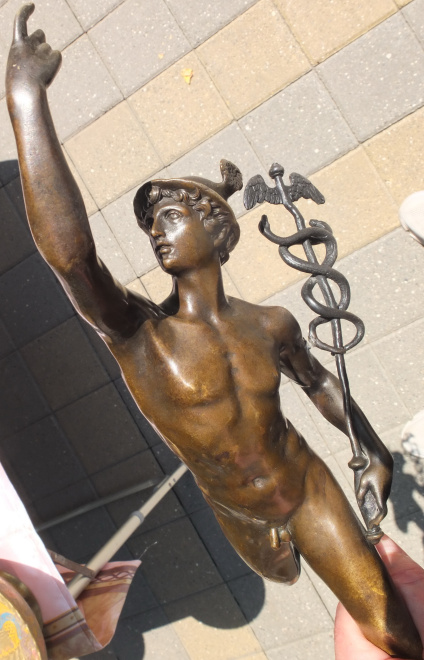 бронзовая статуэтка Меркурий, бог торговли 