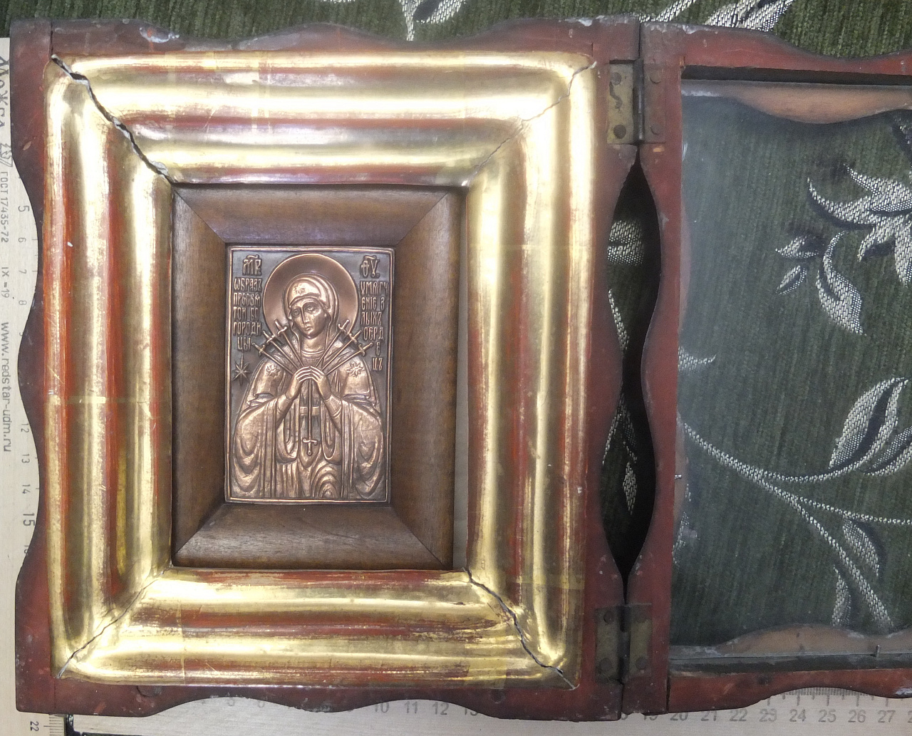меднолитая икона Божия Матерь Умягчение Злых сердец в старинном киоте фото 6