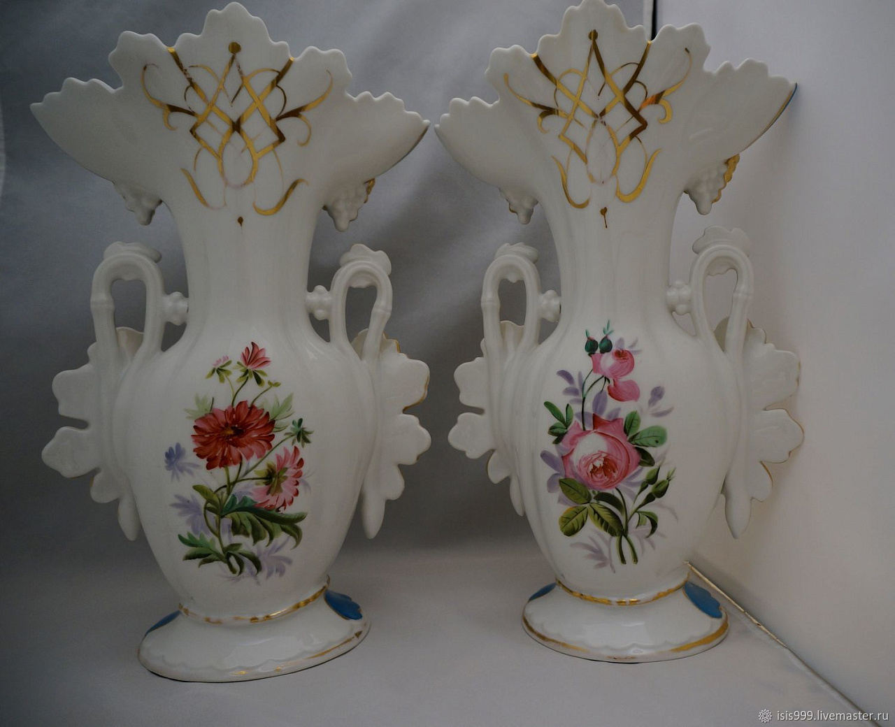 Old Paris 1870 г. "Ускользающая красота" парные вазы  фото 3