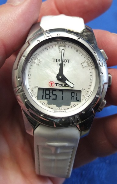 часы Tissot , кварц, Швейцария