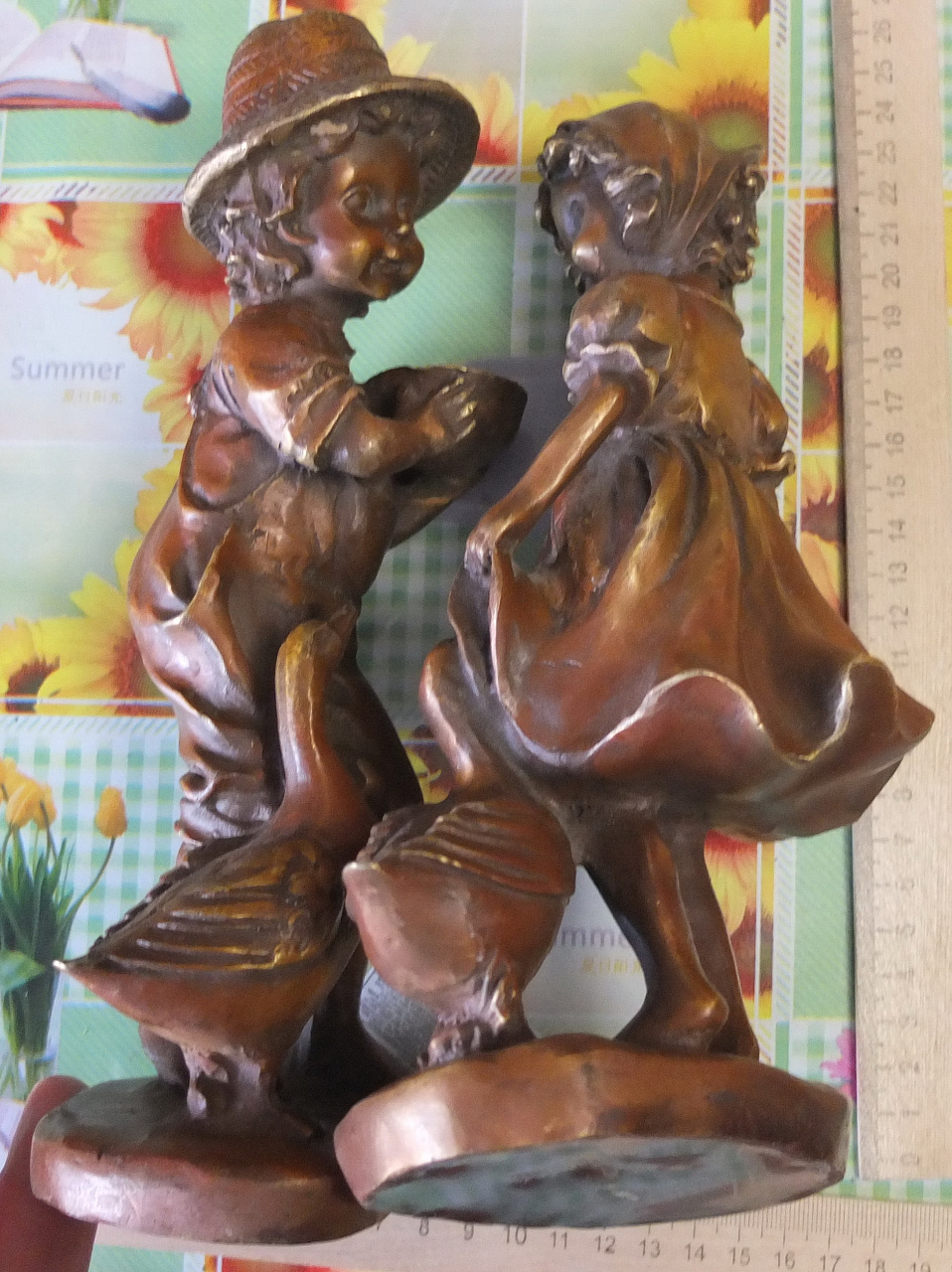 бронзовые статуэтки Мальчик с гусиком и Девочка с гусиком, старые фото 6