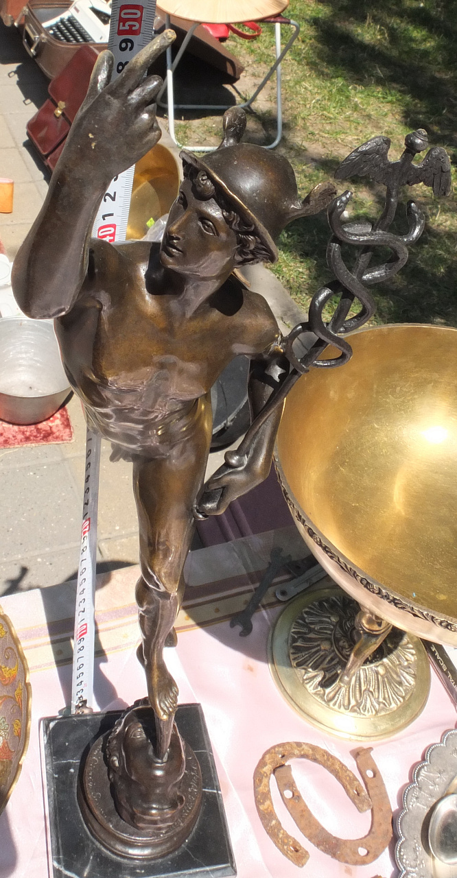 бронзовая статуэтка Меркурий, бог торговли  фото 2
