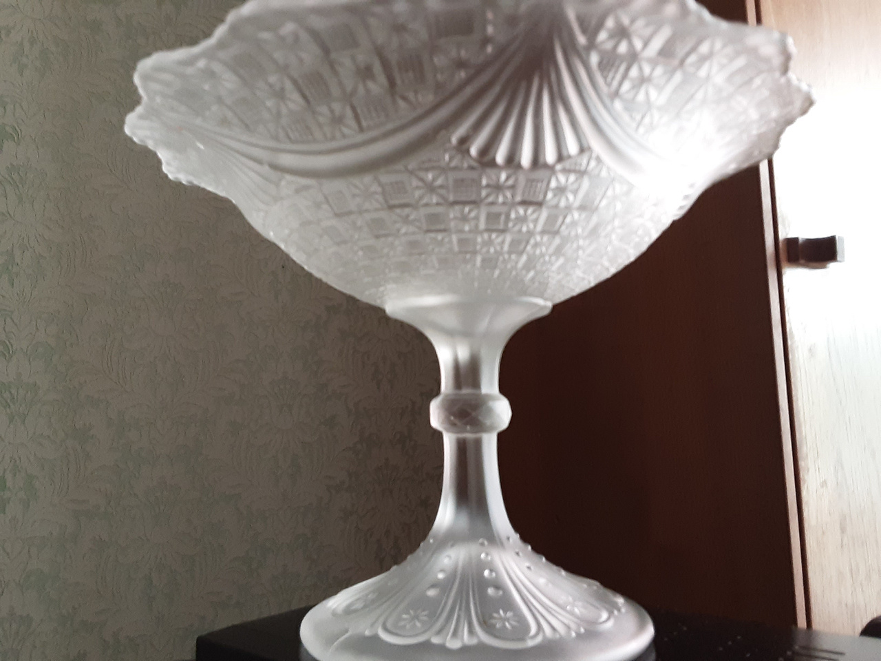 Старинная ваза из матового стекла до 1917г. фото 2