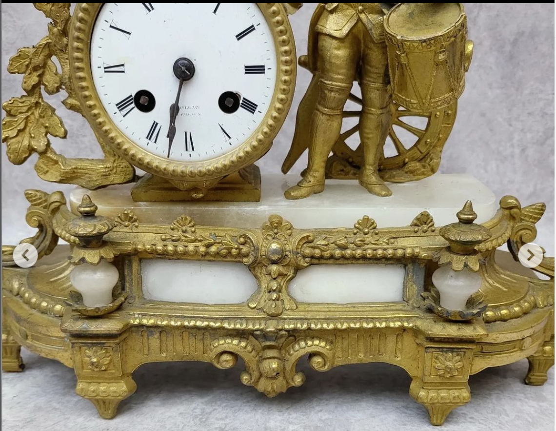 часы бронзовые настольные Барабанщик, рабочие, с боем, Европа, 19 век фото 3