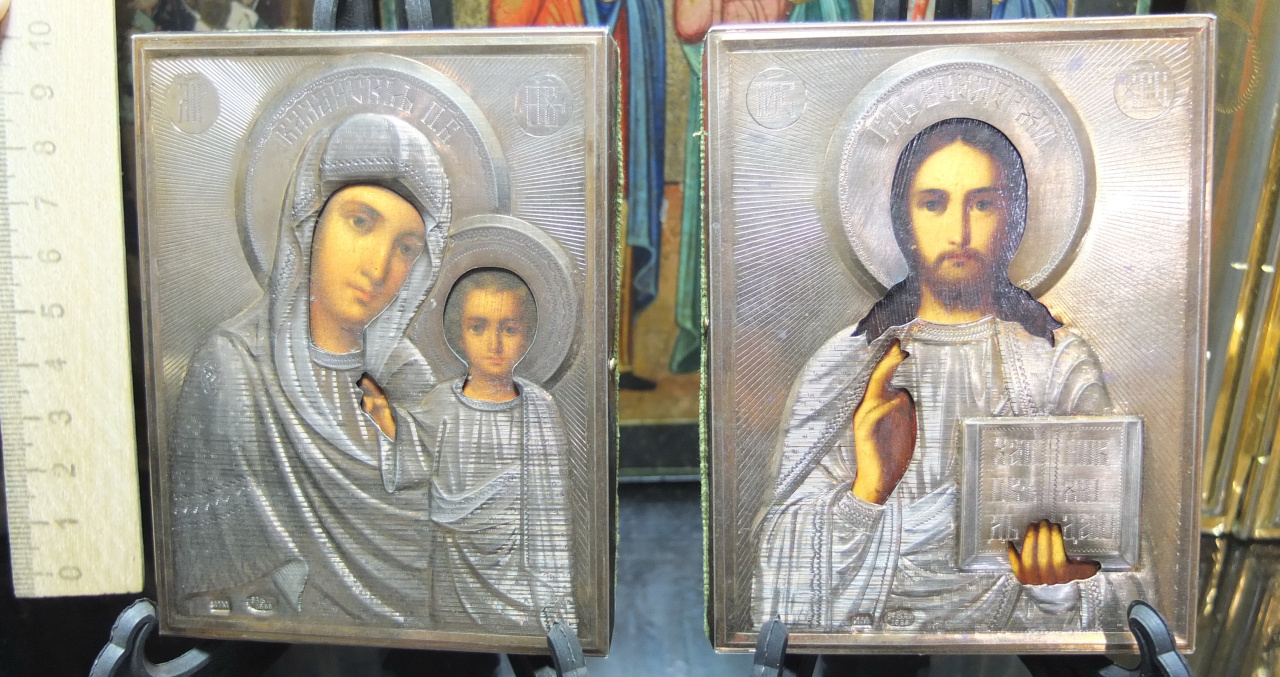 иконы Казанская и Вседержитель, серебряные оклады, современные