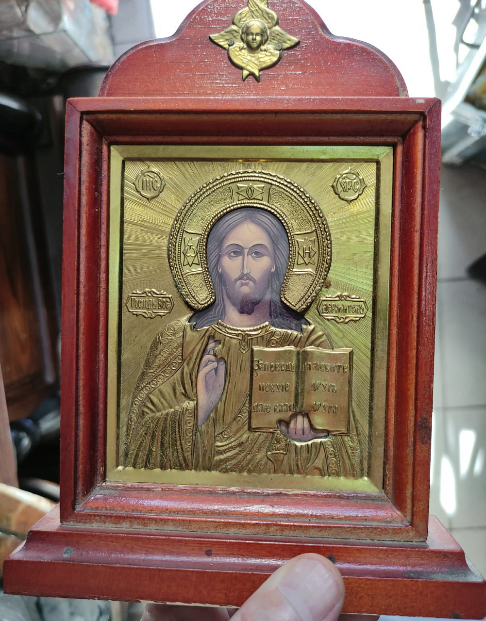 икона Господь Вседержитель, латунный оклад, в киоте фото 2