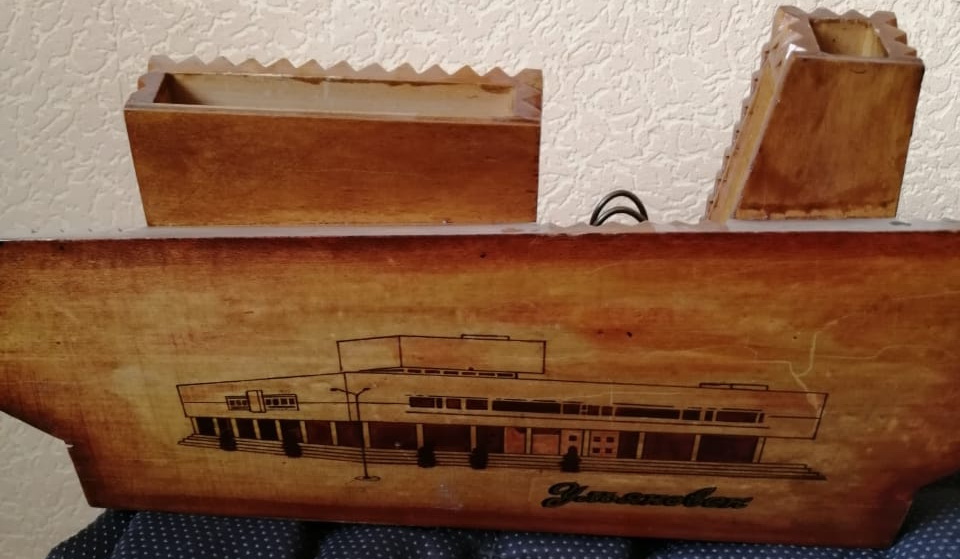 деревянный письменный прибор Ульяновск, ручная резьба по дереву, период СССР фото 3