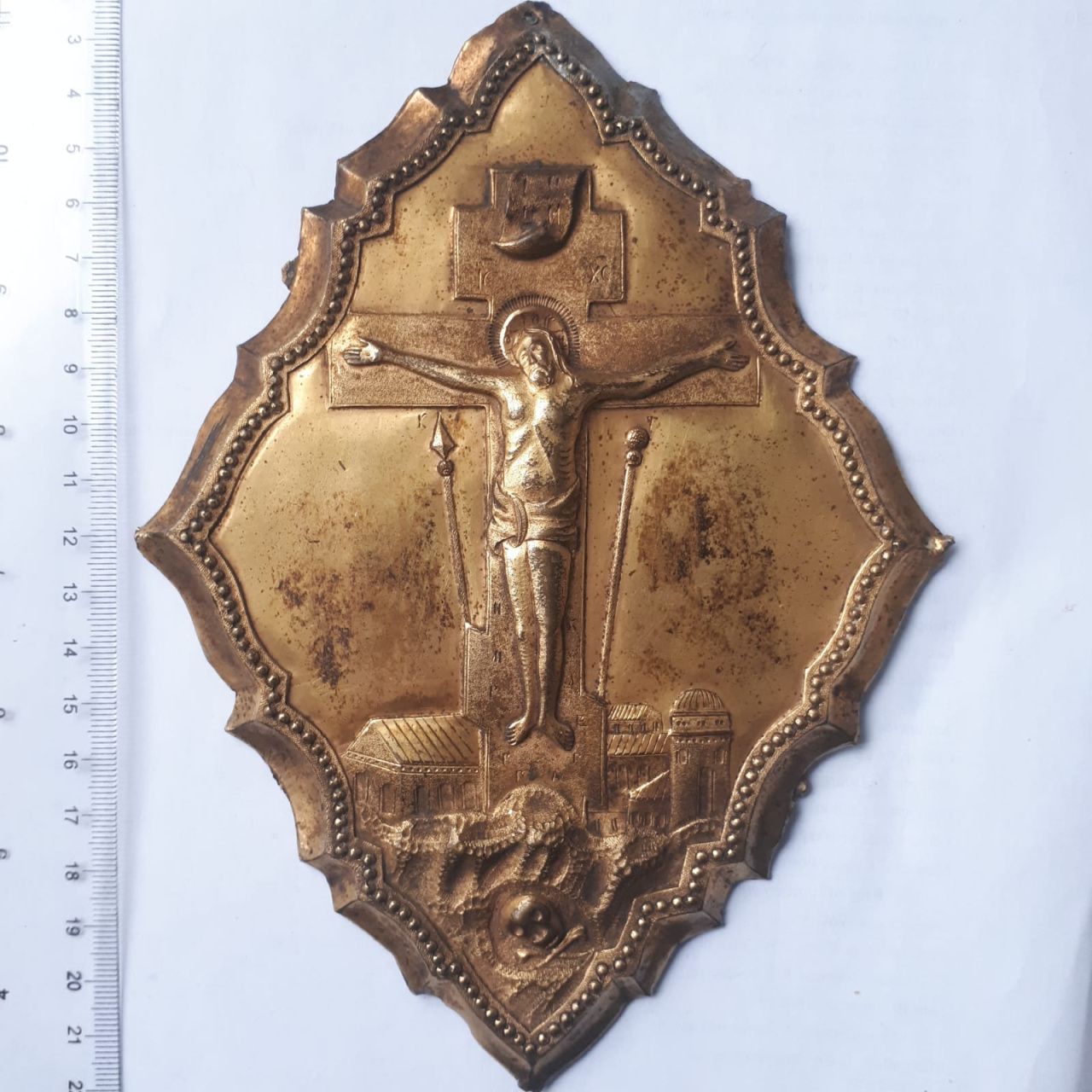 Золоченая латунная чеканная 18 века накладка на Евангелие