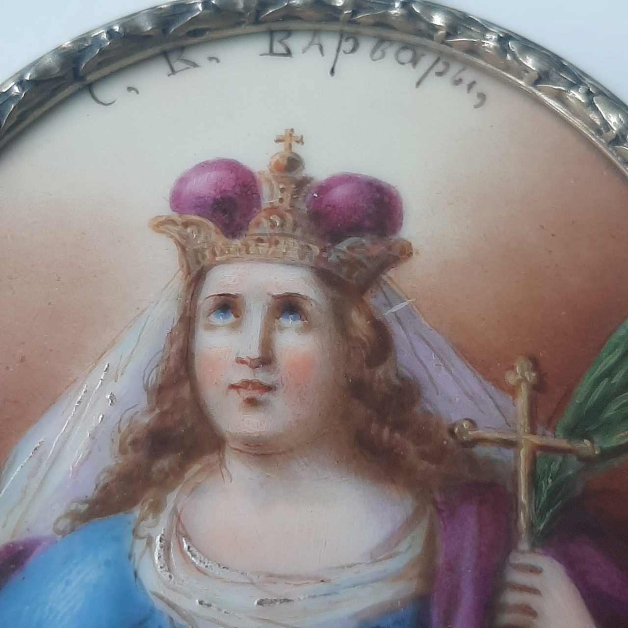 Икона Великомученицы Варвары, финифть в серебряной золоченой раме фото 2