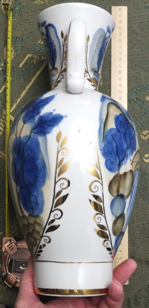 ваза фарфоровая расписная, высота 40 см, ранний СССР фото 4