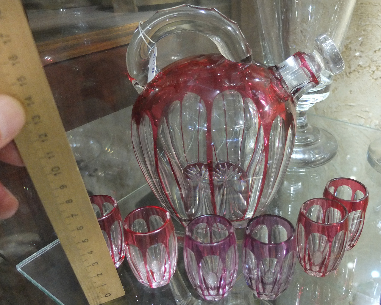 графин и 6 рюмок, рубиновое стекло, коллекционный фото 2