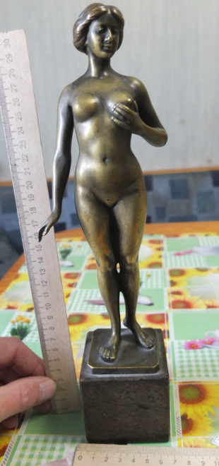 бронзовая статуэтка Венера Милосская с руками, старая