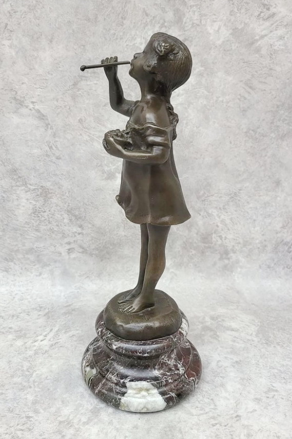 бронзовая статуэтка Девочка и мыльные пузыри фото 4
