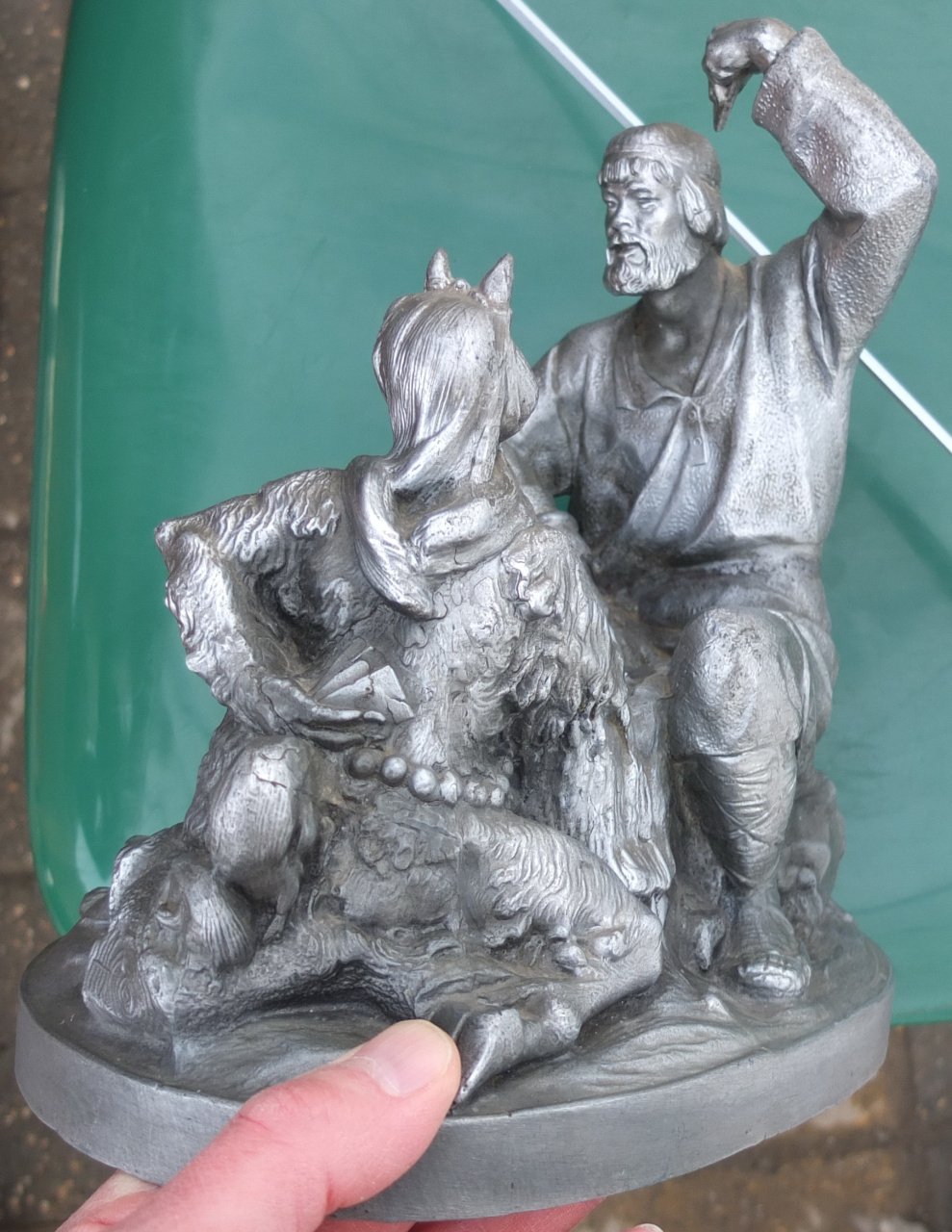 силуминовая статуэтка Балда играет с чёртом в карты, Ленинград, СССР