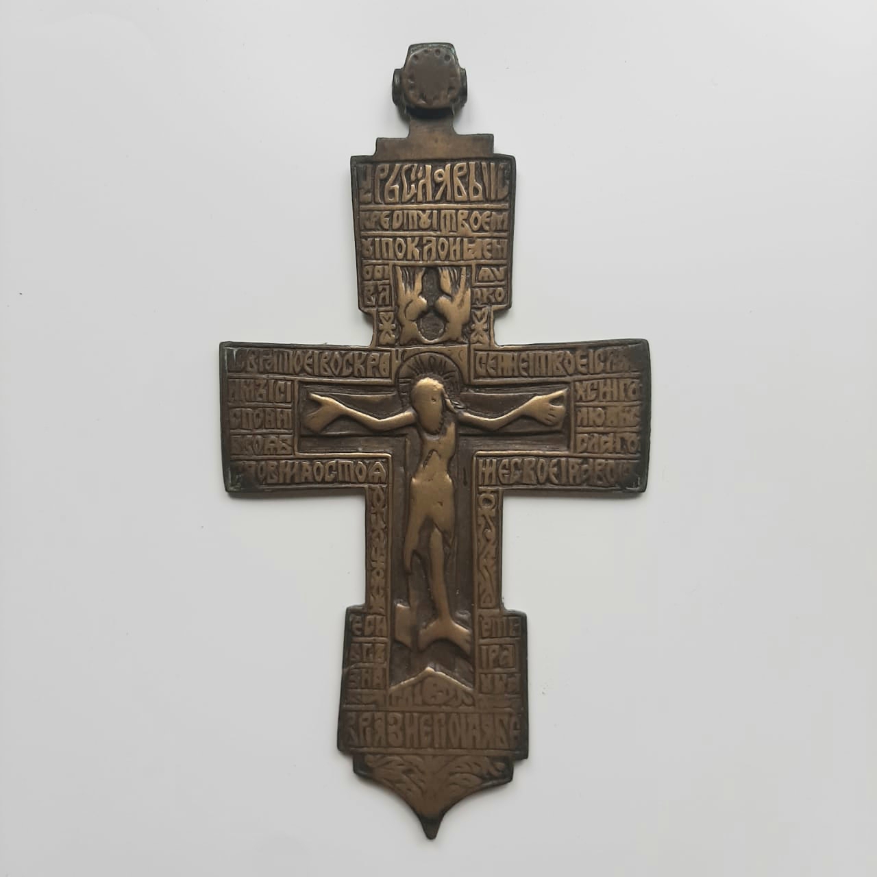 Старинный меднолитой крест