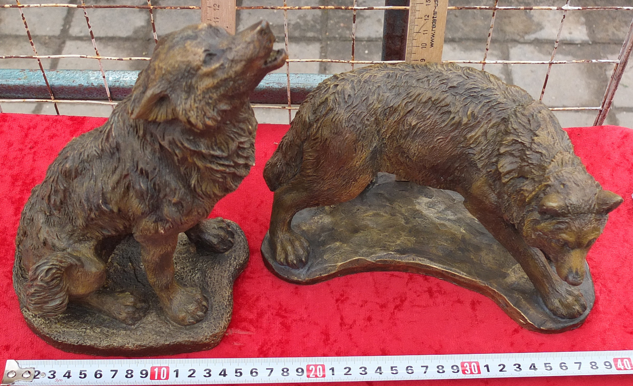 чугунные статуэтки Волк и волчица, бронзирование фото 2