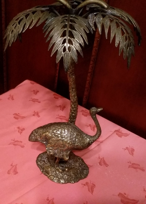 Статуэтка страус под пальмой