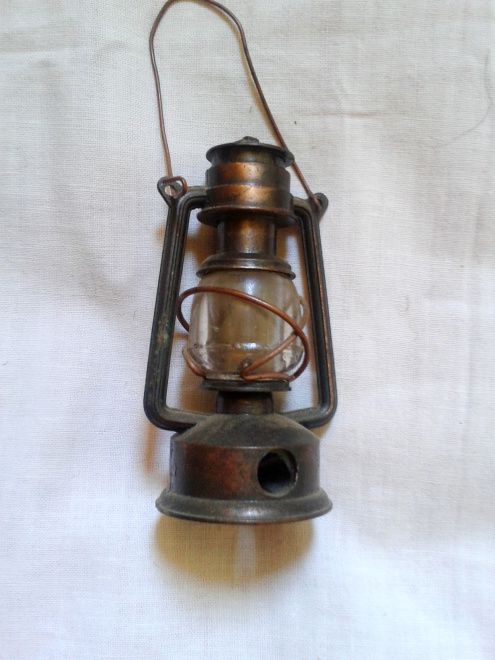 Точилка - керосиновая лампа идеальная копия латунь-бронза. Европа